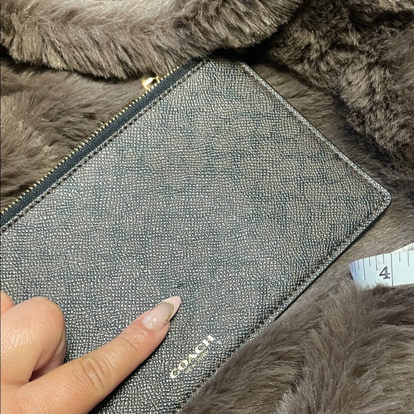 SOLD Coach Black and Brown Clutch - Picture 7 of 7